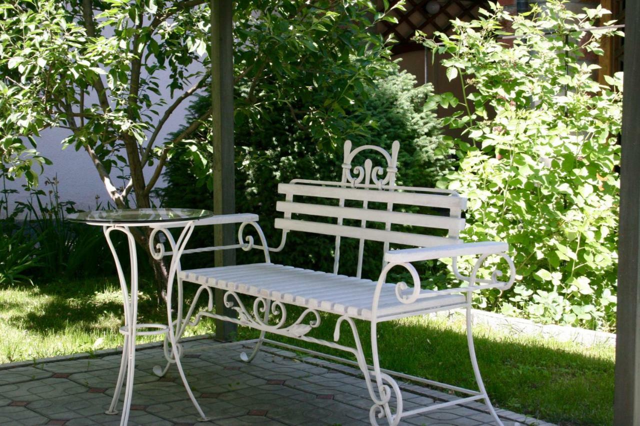 Astoria Garden Hotell Bishkek Exteriör bild