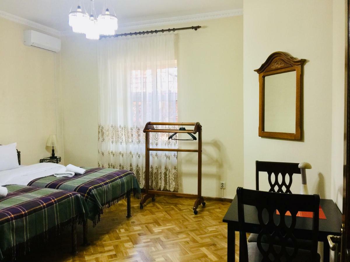 Astoria Garden Hotell Bishkek Exteriör bild